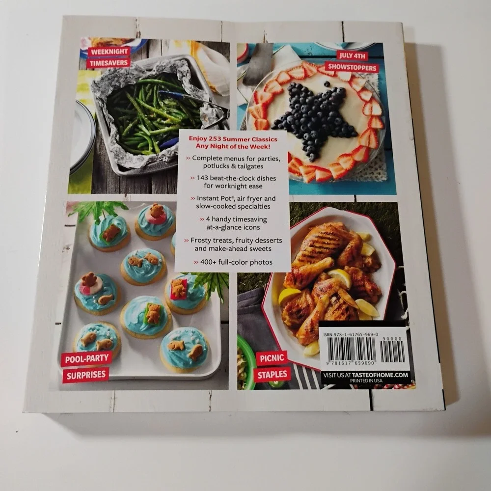 Taste of Home Cookbooks Softcover Lot of 2